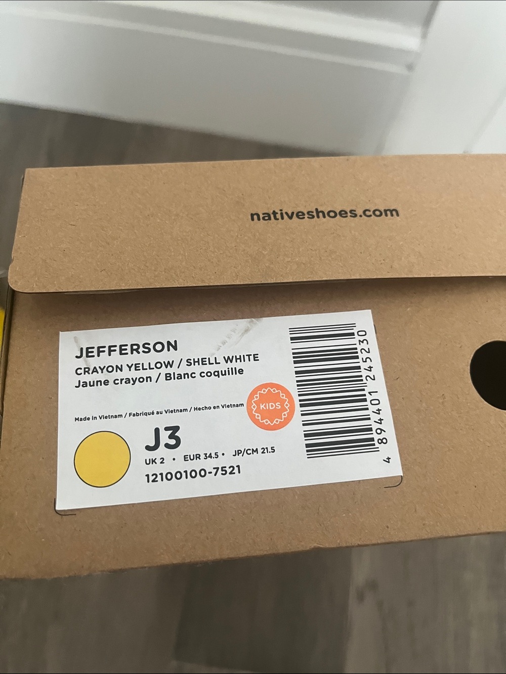 Native Shoes jefferson shoe. Kids size 3. Yellow. White. New with tags. - Picture 7 of 7